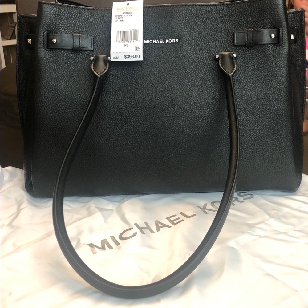 Michael Kors Addison Large Tote in Black